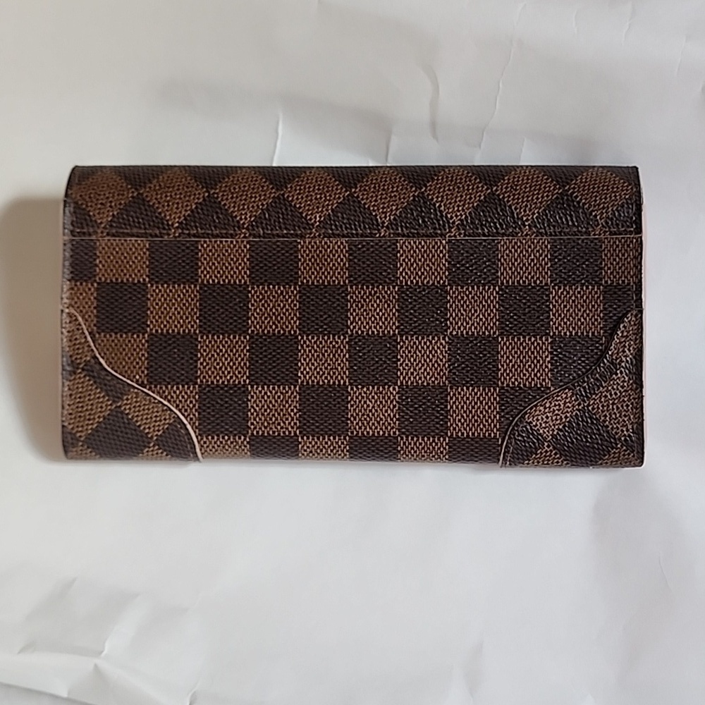 Authentic Louis Vuitton Caissa Damier Wallet - Picture 2 of 12